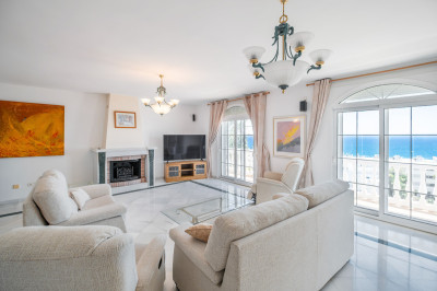 5 Bedroom Detached Villa in Benalmadena - Image 4