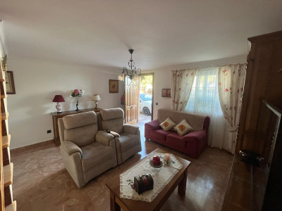 2 Bedroom Townhouse in Estepona - Image 3