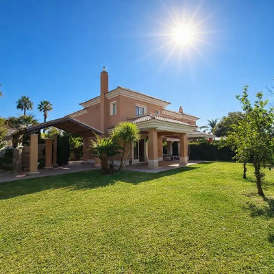 3 Bedroom Townhouse in Marbella - Image 2