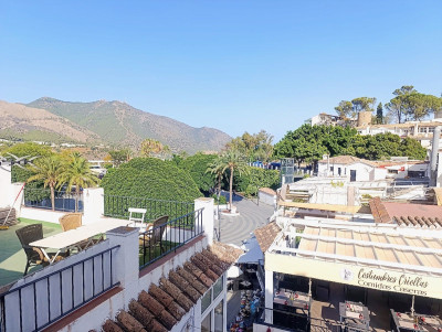 2 Bedroom Middle Floor Apartment in Mijas - Image 2
