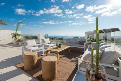 3 Bedroom Penthouse in Estepona - Image 5