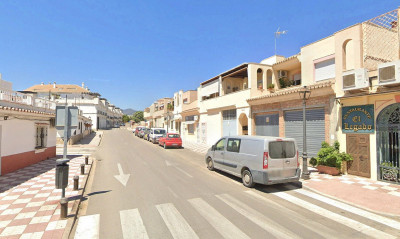 3 Bedroom Middle Floor Apartment in Cancelada - Image 2