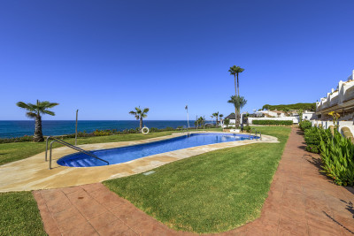 2 Bedroom Penthouse in Calahonda - Image 1