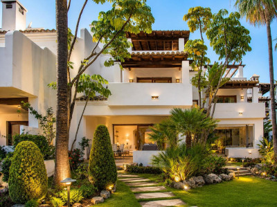 3 Bedroom Townhouse in El Paraiso - Image 1