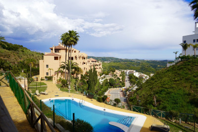 2 Bedroom Middle Floor Apartment in Mijas - Image 1