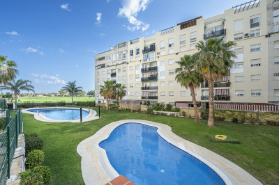 3 Bedroom Middle Floor Apartment in Marbella - Image 3