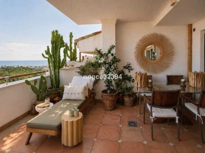 2 Bedroom Middle Floor Apartment in Sierra Blanca - Image 5