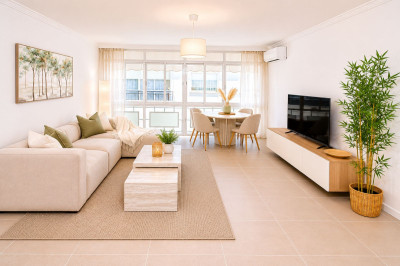 3 Bedroom Top Floor Apartment in Estepona - Image 1