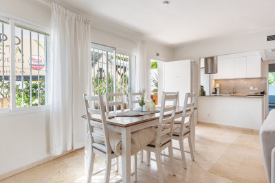 2 Bedroom Ground Floor Apartment in Río Real - Image 5