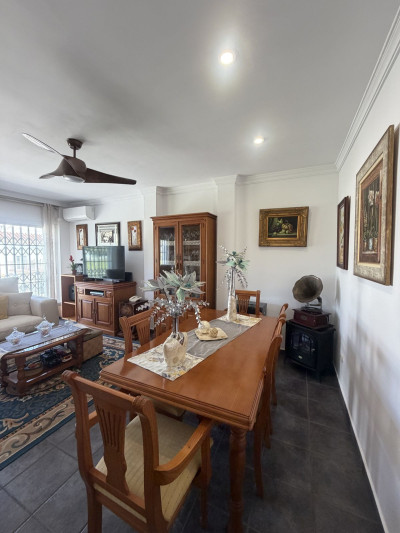 3 Bedroom Townhouse in Estepona - Image 3