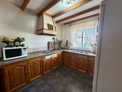 3 Bedroom Townhouse in Estepona - Image 5