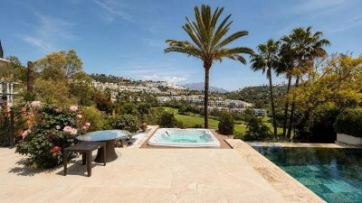 6 Bedroom Detached Villa in Los Arqueros - Image 5