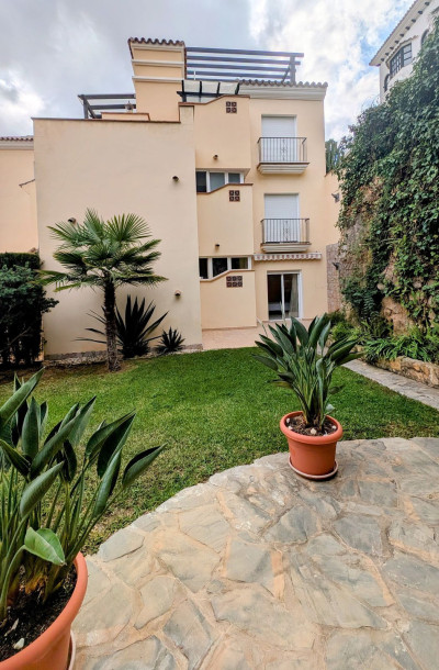 2 Bedroom Ground Floor Apartment in Benahavís - Image 4