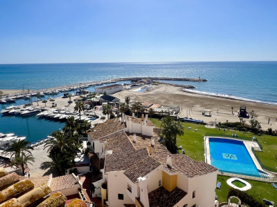 3 Bedroom Middle Floor Apartment in Puerto de Cabopino - Image 1
