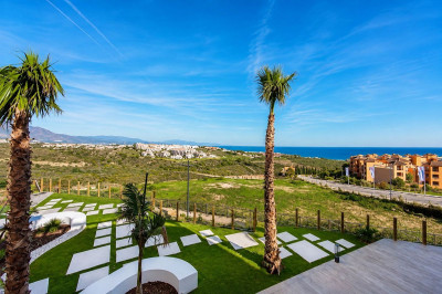 3 Bedroom Top Floor Apartment in Manilva - Image 1