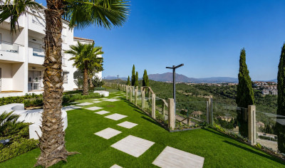 3 Bedroom Top Floor Apartment in Manilva - Image 2
