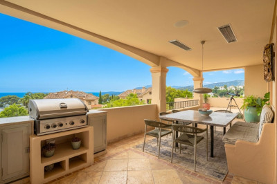 5 Bedroom Penthouse Duplex in Nueva Andalucía - Image 2