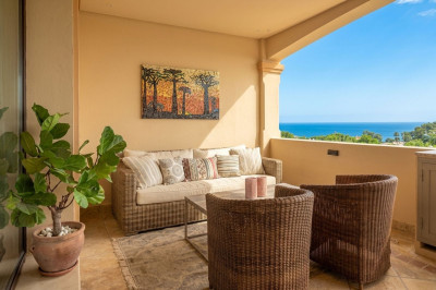 5 Bedroom Penthouse Duplex in Nueva Andalucía - Image 4