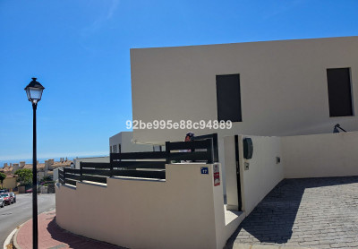 3 Bedroom Semi-Detached House in Riviera del Sol - Image 5