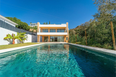 4 Bedroom Detached Villa in La Capellania - Image 1