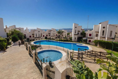 2 Bedroom Ground Floor Apartment in Casares Playa - Image 1