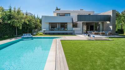5 Bedroom Detached Villa in El Paraiso