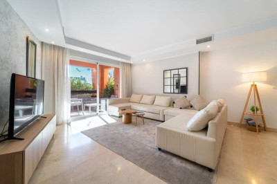 3 Bedroom Ground Floor Apartment in The Golden Mile - Image 5
