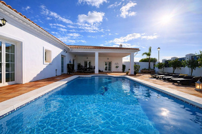 7 Bedroom Detached Villa in La Cala Golf - Image 2