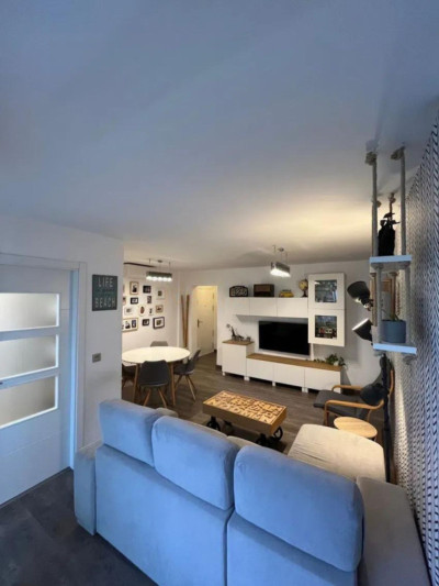 3 Bedroom Middle Floor Apartment in Marbella - Image 1