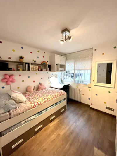 3 Bedroom Middle Floor Apartment in Marbella - Image 5