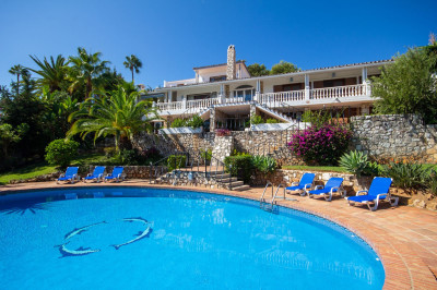 7 Bedroom Detached Villa in Mijas Costa - Image 1