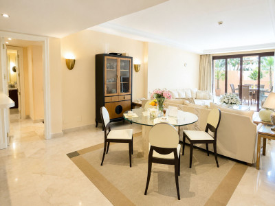 2 Bedroom Middle Floor Apartment in New Golden Mile - Image 3