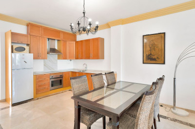 3 Bedroom Ground Floor Apartment in Nueva Andalucía - Image 5