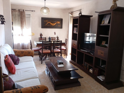 3 Bedroom Middle Floor Apartment in San Luis de Sabinillas - Image 3