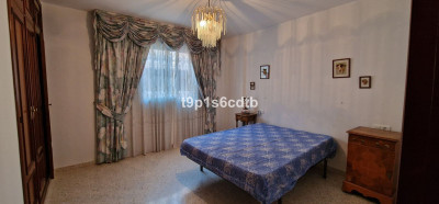 3 Bedroom Middle Floor Apartment in San Pedro de Alcántara - Image 5