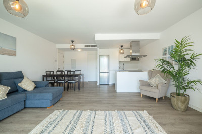 2 Bedroom Ground Floor Apartment in Estepona - Image 3