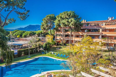 2 Bedroom Middle Floor Apartment in Elviria