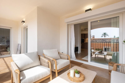 3 Bedroom Middle Floor Apartment in Nueva Andalucía - Image 3
