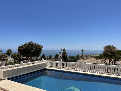 6 Bedroom Detached Villa in Riviera del Sol - Image 3