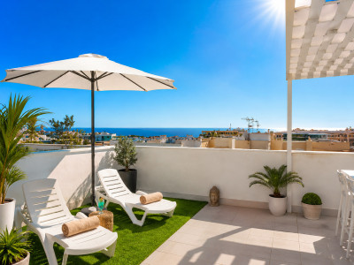 3 Bedroom Penthouse in Estepona - Image 1