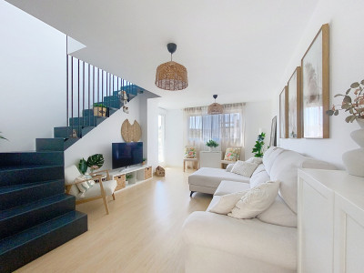 3 Bedroom Penthouse in Estepona - Image 4