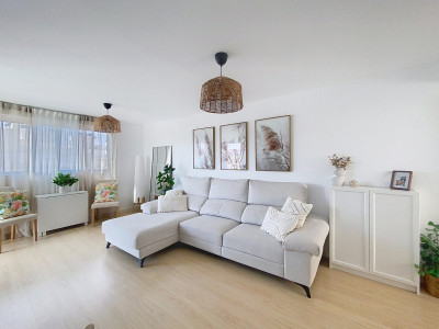 3 Bedroom Penthouse in Estepona - Image 5