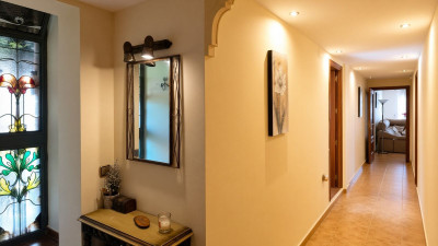 4 Bedroom Penthouse in Estepona - Image 4