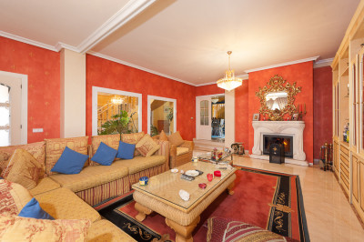 4 Bedroom Detached Villa in Benalmadena - Image 5