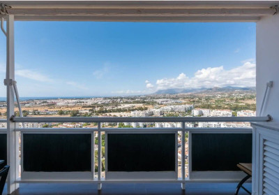 1 Bedroom Middle Floor Apartment in Nueva Andalucía - Image 3