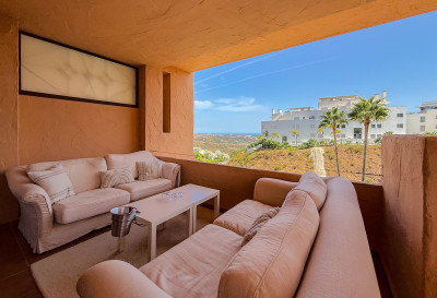 2 Bedroom Middle Floor Apartment in La Cala de Mijas - Image 2