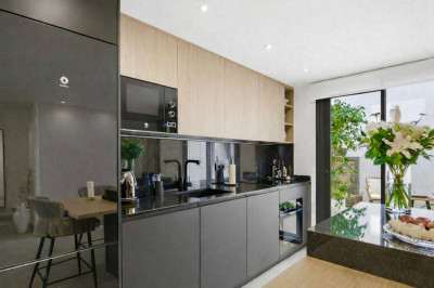 4 Bedroom Townhouse in Estepona - Image 3