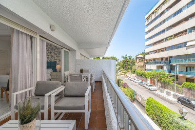 1 Bedroom Middle Floor Apartment in The Golden Mile - Image 2