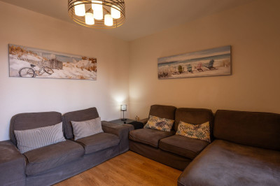3 Bedroom Middle Floor Apartment in Benalmadena - Image 2