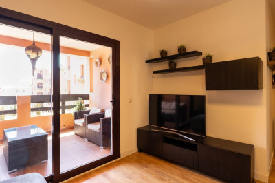 3 Bedroom Middle Floor Apartment in Benalmadena - Image 3